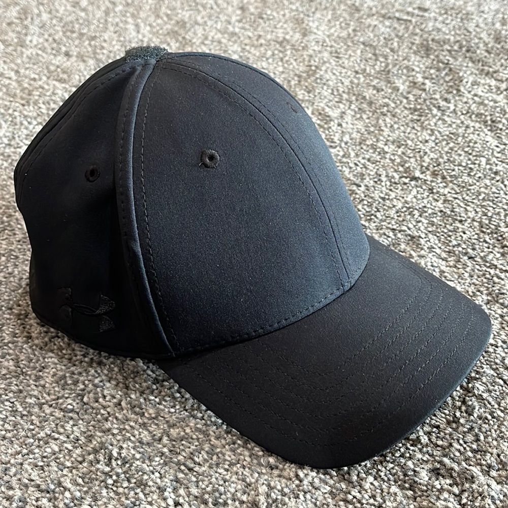 Black Under Armour Cap - Men’s size L/XL (UA Pro Fit)